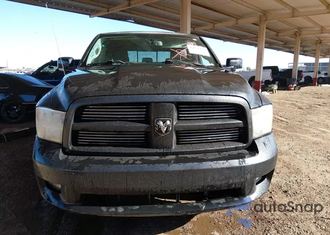 2010 Dodge Ram 1500 Slt/Sport/Trx z USA, uszkodzony, nr VIN 1D7RB1CT4AS222906